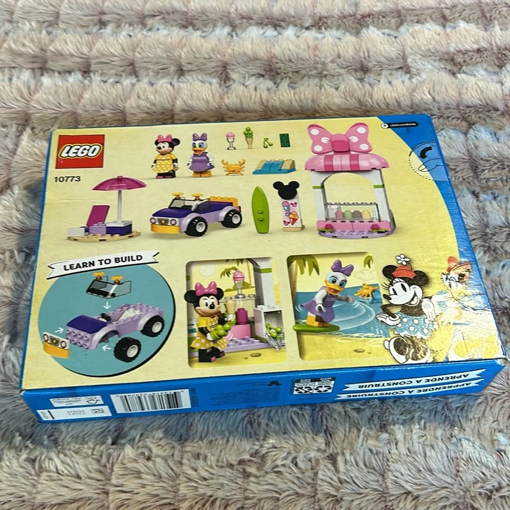 LEGO Disney Mickey and Friends Minnie Mouse’s Ice Cream Shop 10773 - Picture 2 of 2